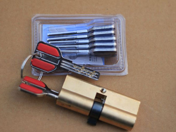 英山24小时上门开锁公司